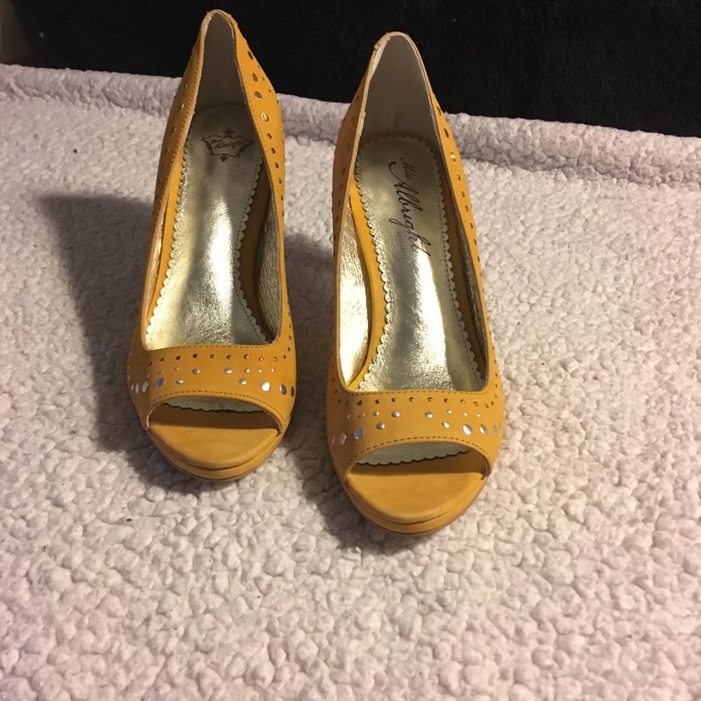 Miss Albright open toe heels